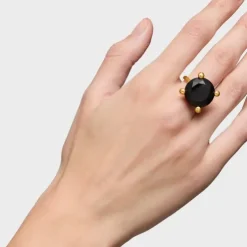 Anillo grande con baño de oro 18 kt sobre plata y ónix Color Black