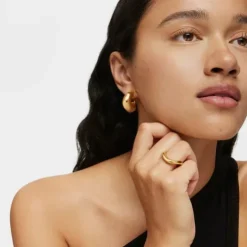 Anillo pequeño con baño de oro de 18 kt sobre plata Galia Basics