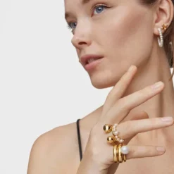 Anillo pequeño con baño de oro 18 kt sobre plata y perlas cultivadas Sugar Party