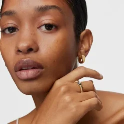 Anillo pequeño con baño de oro 18 kt sobre plata y nácar gris Sugar Party