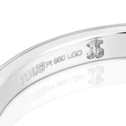 Anillo solitario de platino con diamante talla esmeralda creado en laboratorio Les Classiques LGD