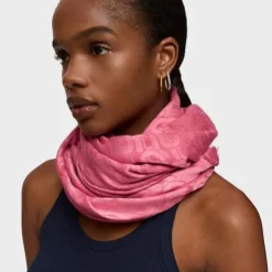 Pañuelo cuadrado grande rosa TOUS MANIFESTO