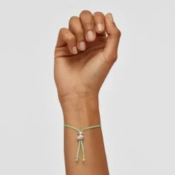 Pulsera de cordón verde y azul con oso de plata Bold Bear