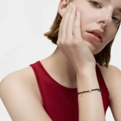 Pulsera elástica con baño de oro 18 kt sobre plata, onix, gemas Bold Bear