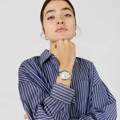 Reloj analógico con brazalete de acero S-Band